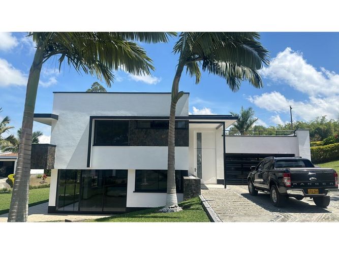 Casa de 4 alcobas en venta en Norte De Armenia, Armenia, 256 m² · foto 3 de 17