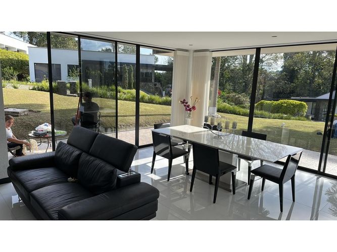 Casa de 4 alcobas en venta en Norte De Armenia, Armenia, 256 m² · foto 6 de 17
