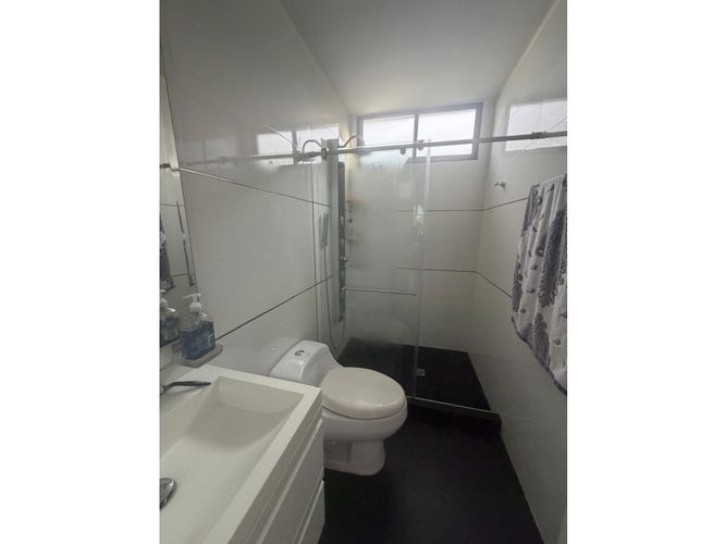 Casa de 4 alcobas en venta en Norte De Armenia, Armenia, 256 m² · foto 10 de 17