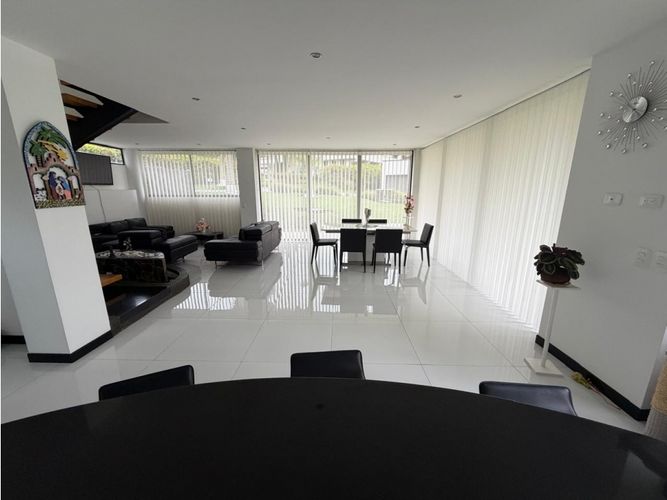 Casa de 4 alcobas en venta en Norte De Armenia, Armenia, 256 m² · foto 15 de 17