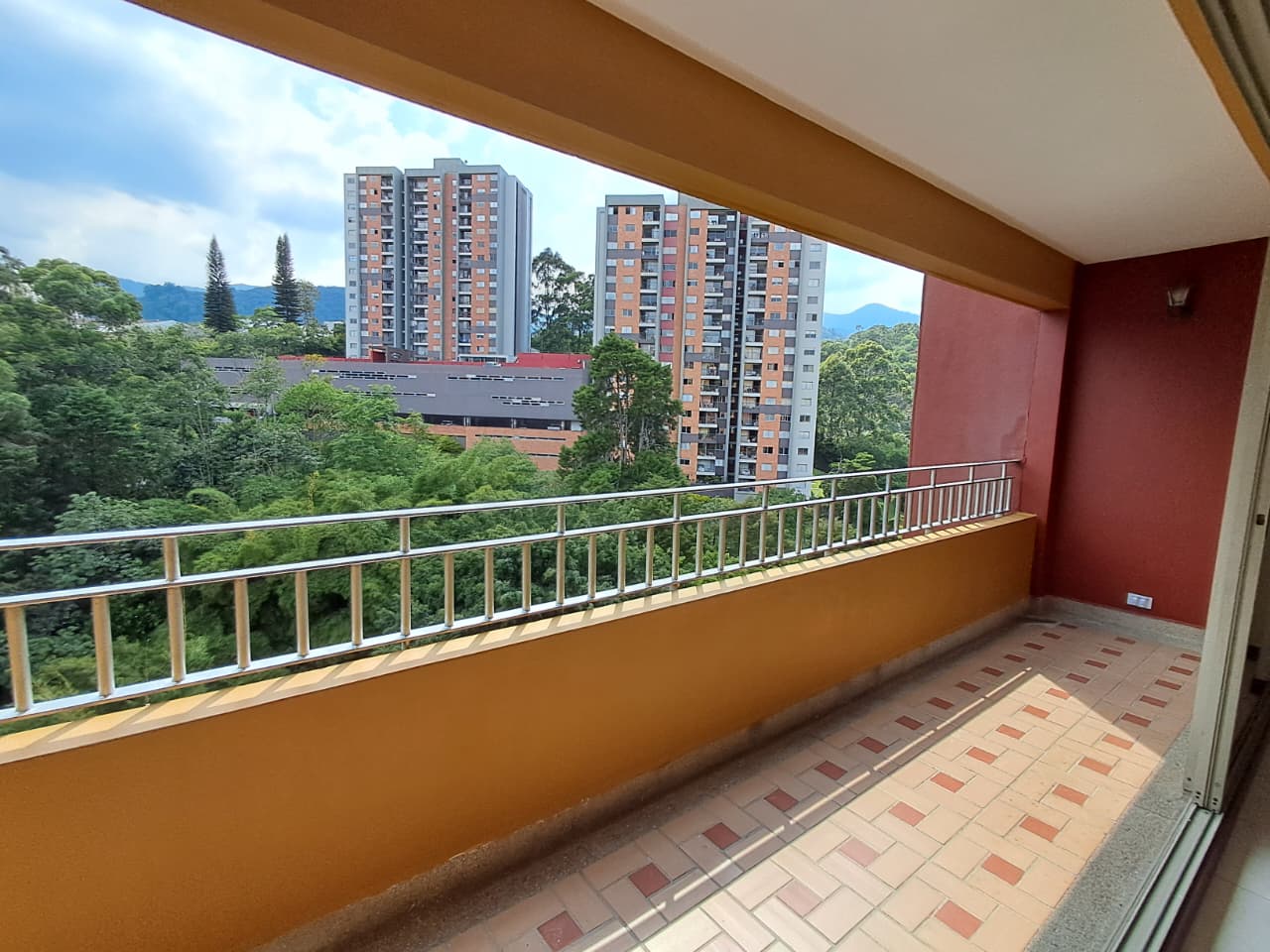 Apartamento en arriendo en La Castellana, Medellín · foto 7 de 20