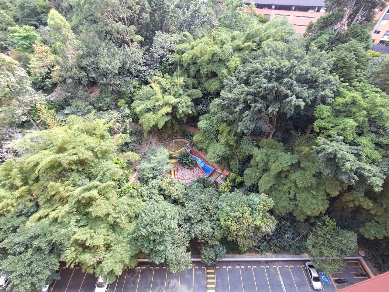Apartamento en arriendo en La Castellana, Medellín · foto 9 de 20