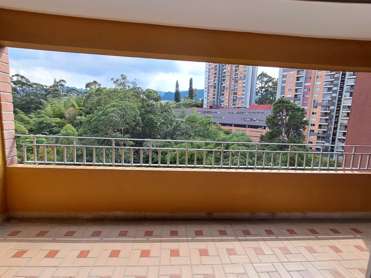 Apartamento en arriendo en La Castellana, Medellín · foto 10 de 20
