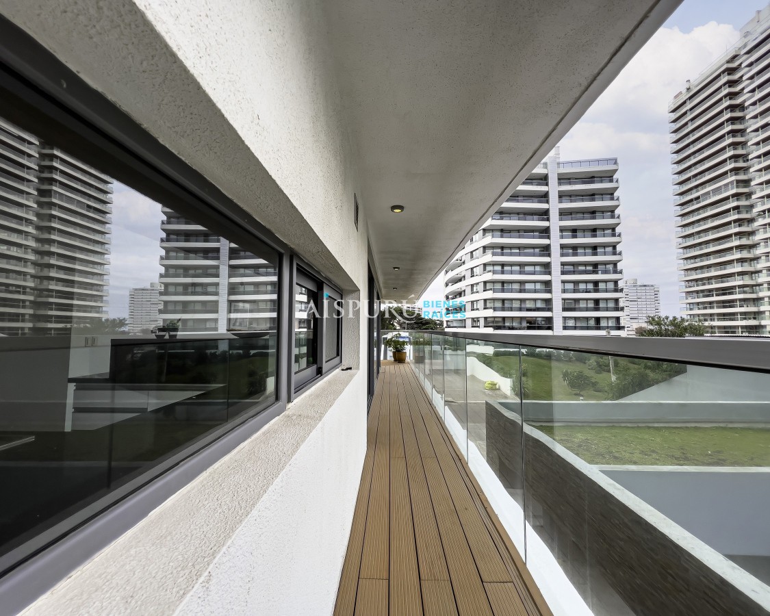 Venta de departamento esquinero con unidad adicional en torre Chronos - Punta del Este - Bild 2