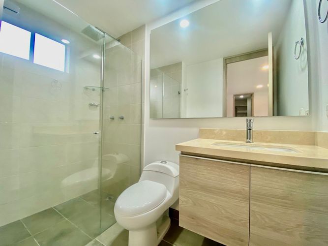Apartamento de 3 alcobas en arriendo en Loma Del Esmeraldal, Envigado, 97 m² · foto 9 de 24