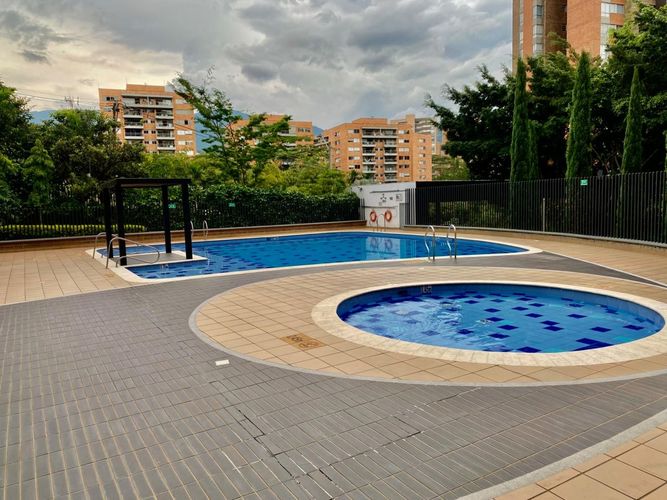 Apartamento de 3 alcobas en arriendo en Loma Del Esmeraldal, Envigado, 97 m² · foto 16 de 24