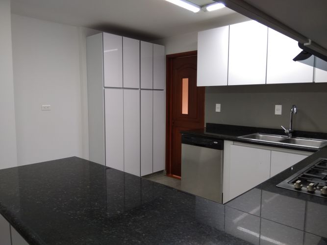 Apartamento de 4 alcobas en venta en La Cabrera, Bogotá, 212 m² · foto 8 de 24