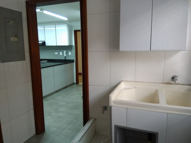 Apartamento de 4 alcobas en venta en La Cabrera, Bogotá, 212 m² · foto 9 de 24