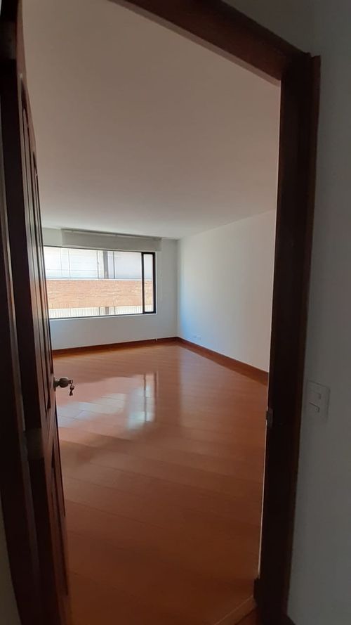 Apartamento de 4 alcobas en venta en La Cabrera, Bogotá, 212 m² · foto 22 de 24
