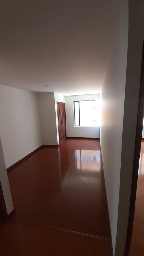 Apartamento de 4 alcobas en venta en La Cabrera, Bogotá, 212 m² · foto 23 de 24