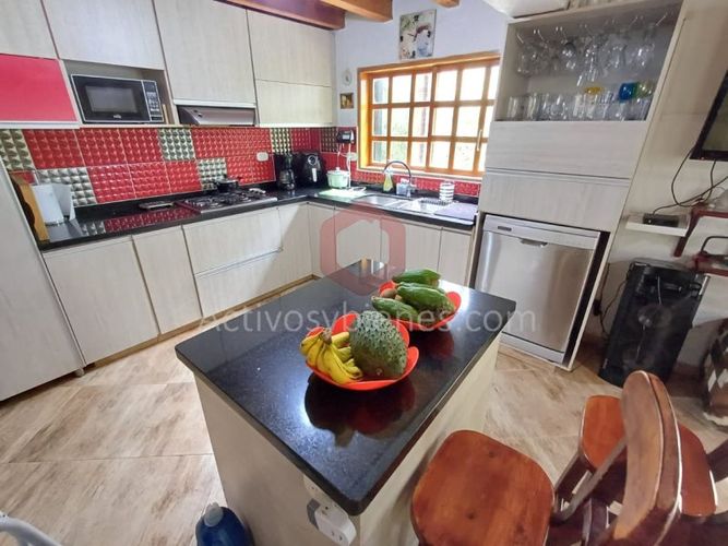 Casa de 4 alcobas en venta en La Pastorcita, Guarne, 260 m² · foto 2 de 24