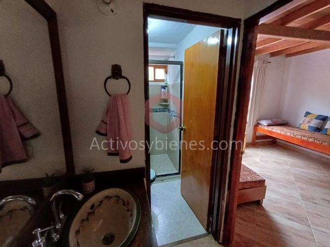 Casa de 4 alcobas en venta en La Pastorcita, Guarne, 260 m² · foto 9 de 24