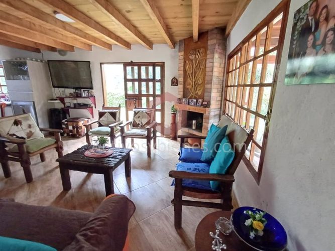 Casa de 4 alcobas en venta en La Pastorcita, Guarne, 260 m² · foto 12 de 24