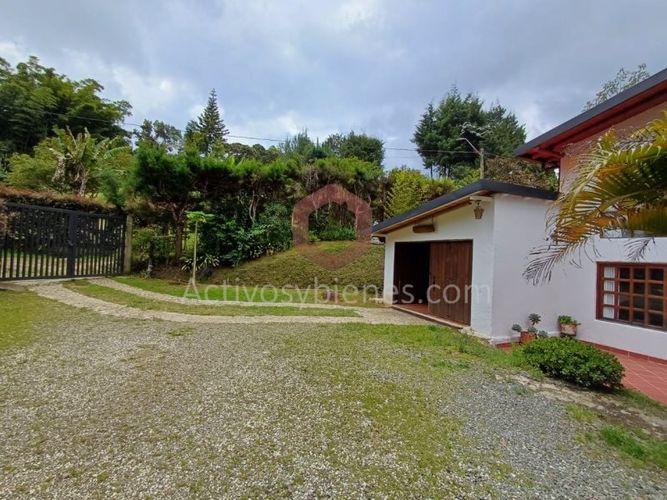 Casa de 4 alcobas en venta en La Pastorcita, Guarne, 260 m² · foto 20 de 24