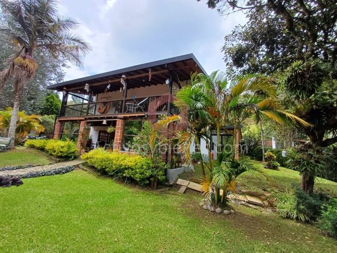 Casa de 4 alcobas en venta en La Pastorcita, Guarne, 260 m² · foto 21 de 24