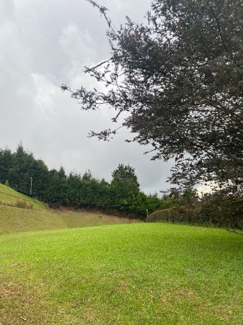 Lote en venta en Guarne, 2084 m² · foto 3 de 8