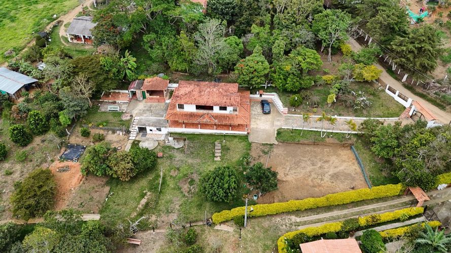 Casa de 2 alcobas en venta en Mesa De Los Santos, Piedecuesta, 135 m² · foto 14 de 24