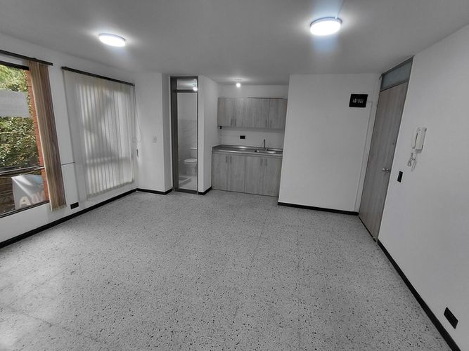 Oficina en arriendo en Suramericana, Medellín, 39 m² · foto 2 de 8