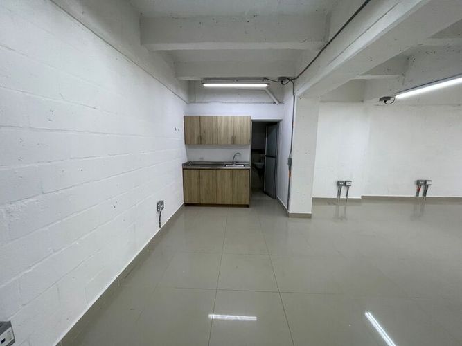 Oficina en arriendo en Cuatro Esquinas, Rionegro, 80 m² · foto 4 de 9