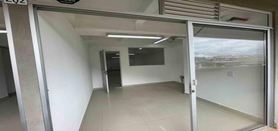 Oficina en arriendo en Cuatro Esquinas, Rionegro, 80 m² · foto 6 de 9