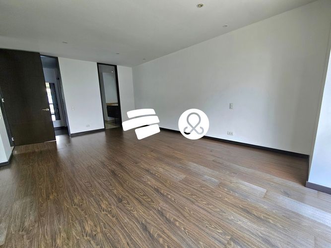 Apartamento de 3 alcobas en venta en El Poblado, Medellín, 145 m² · foto 9 de 14