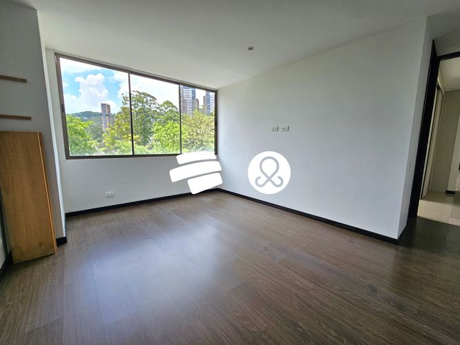 Apartamento de 3 alcobas en venta en El Poblado, Medellín, 145 m² · foto 10 de 14