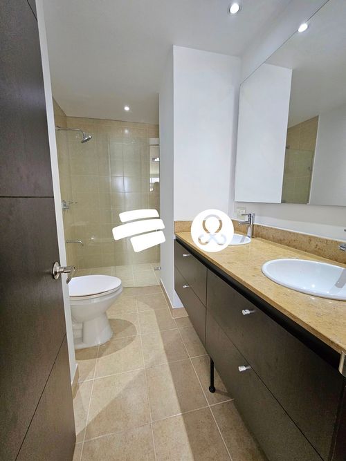 Apartamento de 3 alcobas en venta en El Poblado, Medellín, 145 m² · foto 13 de 14
