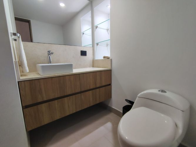 Apartamento de 3 alcobas en arriendo en El Poblado, Medellín, 185 m² · foto 18 de 18