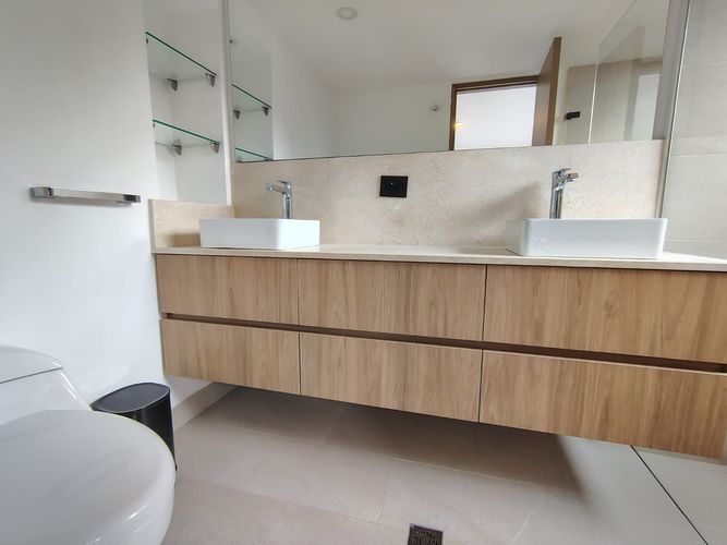 Apartamento de 3 alcobas en arriendo en El Poblado, Medellín, 185 m² · foto 17 de 18