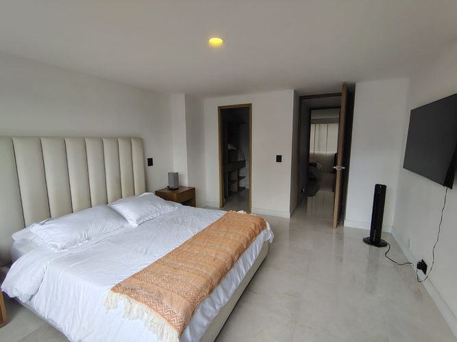 Apartamento de 3 alcobas en arriendo en El Poblado, Medellín, 185 m² · foto 11 de 18