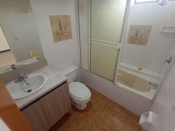 Apartamento de 3 alcobas en venta en Laureles, Medellín, 138 m² · foto 16 de 18