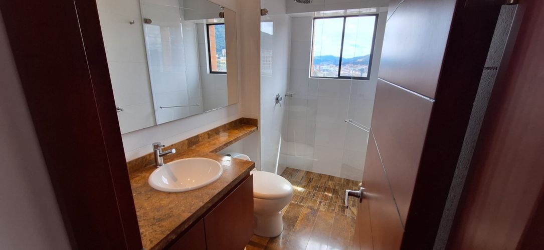 Apartamento de 3 alcobas en venta en Santa Ana, Bogotá, 206 m² · foto 23 de 24