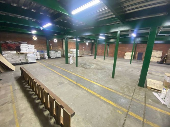 Bodega en arriendo en Cedro, Girón, 358 m² · foto 6 de 7