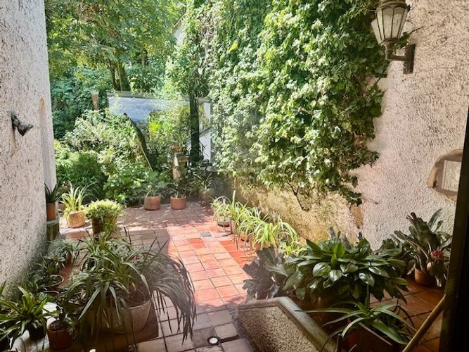 Casa de 3 alcobas en venta en Los Rosales, Bogotá, 483 m² · foto 8 de 15