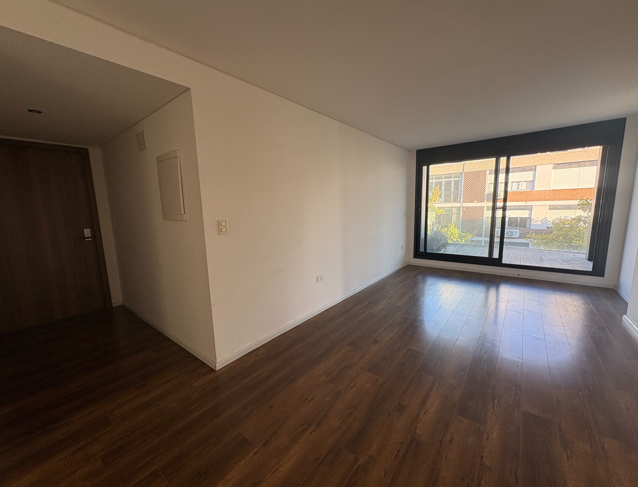 Apartamento 2 Dormitorios en Alquiler | Alma Sur by Ixou | Barrio Sur | Terraza y Vistas a la Rambla