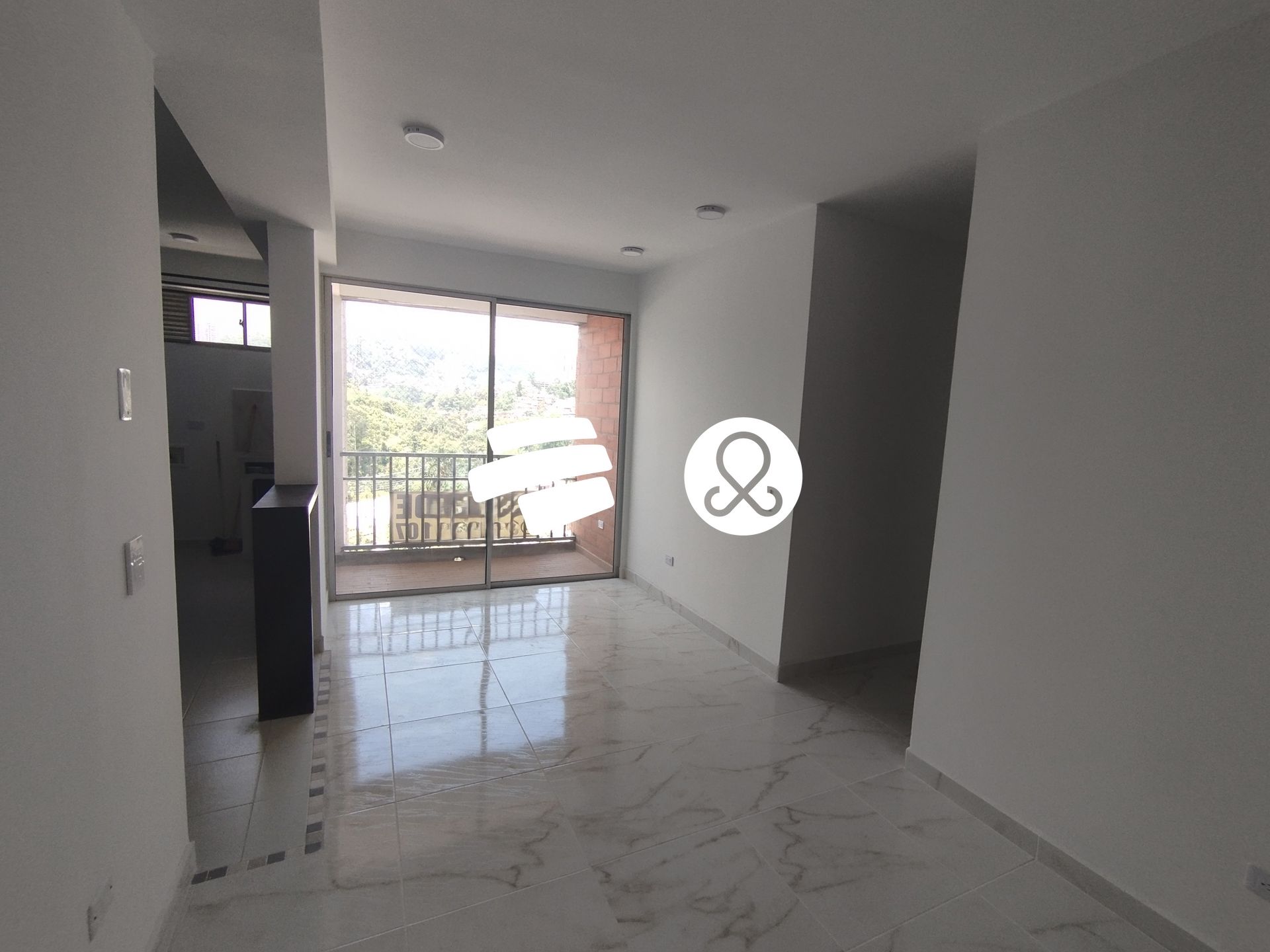 Apartamento en venta en Caqueta, La Estrella · foto 2 de 18