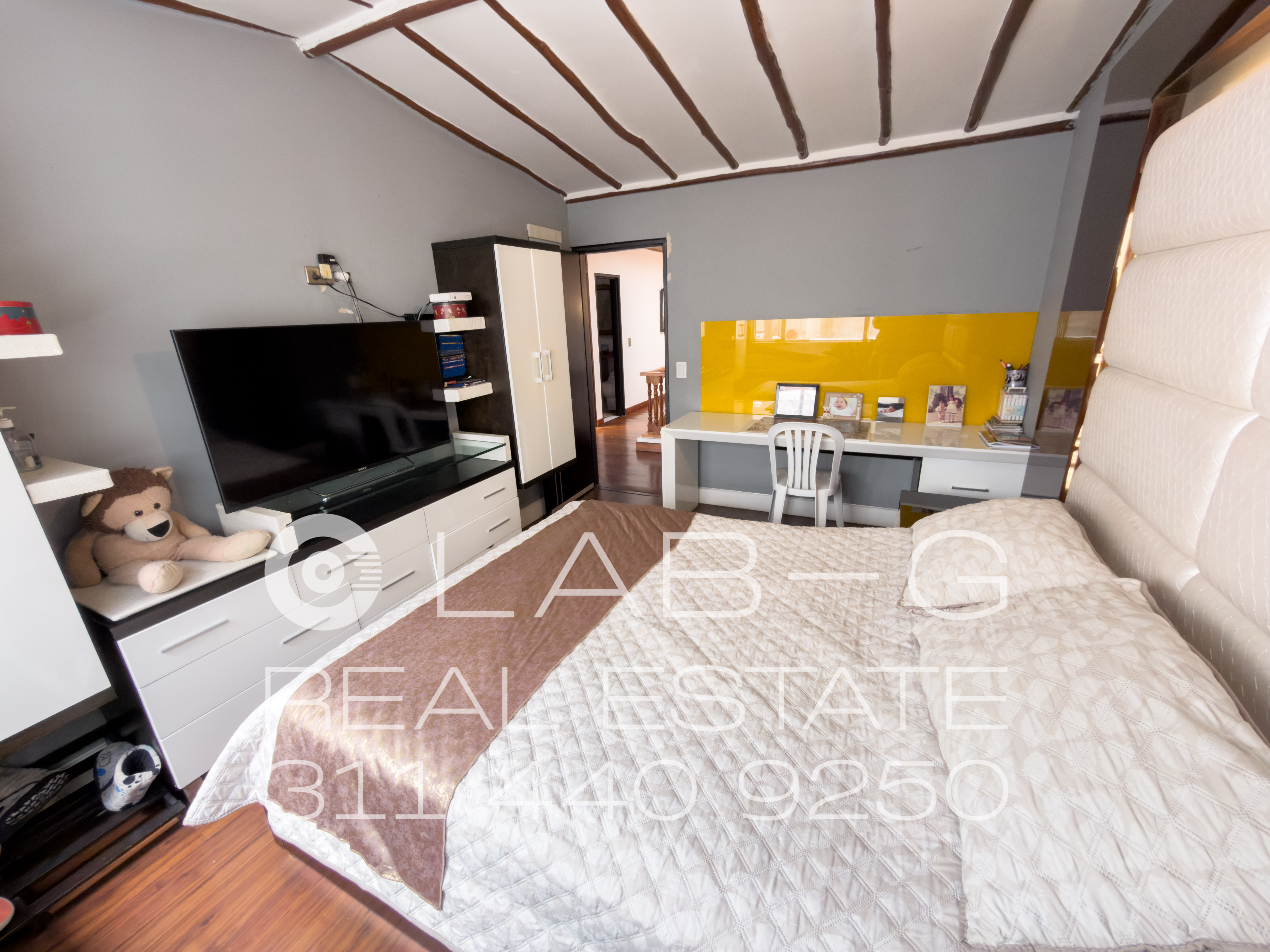 Casa en venta en Quinta Paredes, Bogotá · foto 18 de 24