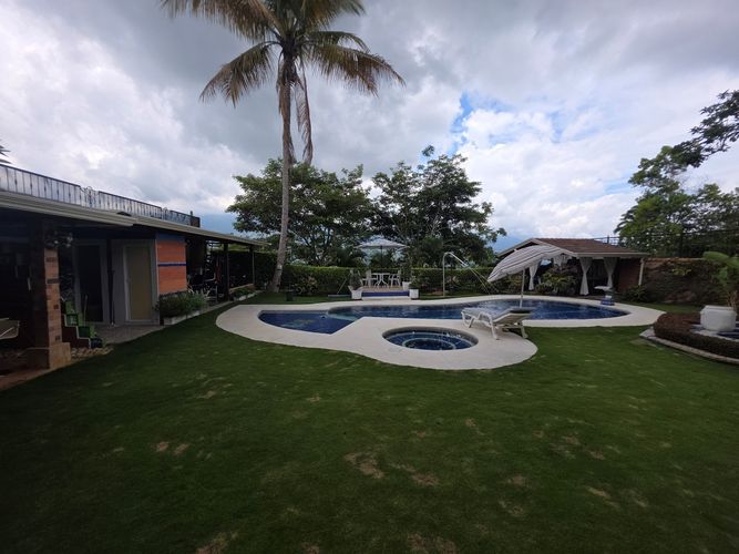 Casa de 4 alcobas en venta en Ruitoque Condominio, Piedecuesta, 530 m² · foto 4 de 24