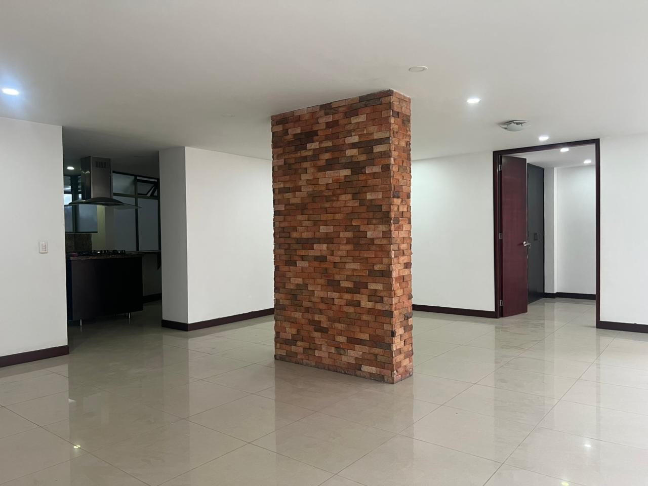 Apartamento en arriendo en Loma Benedictinos, Envigado · foto 8 de 18