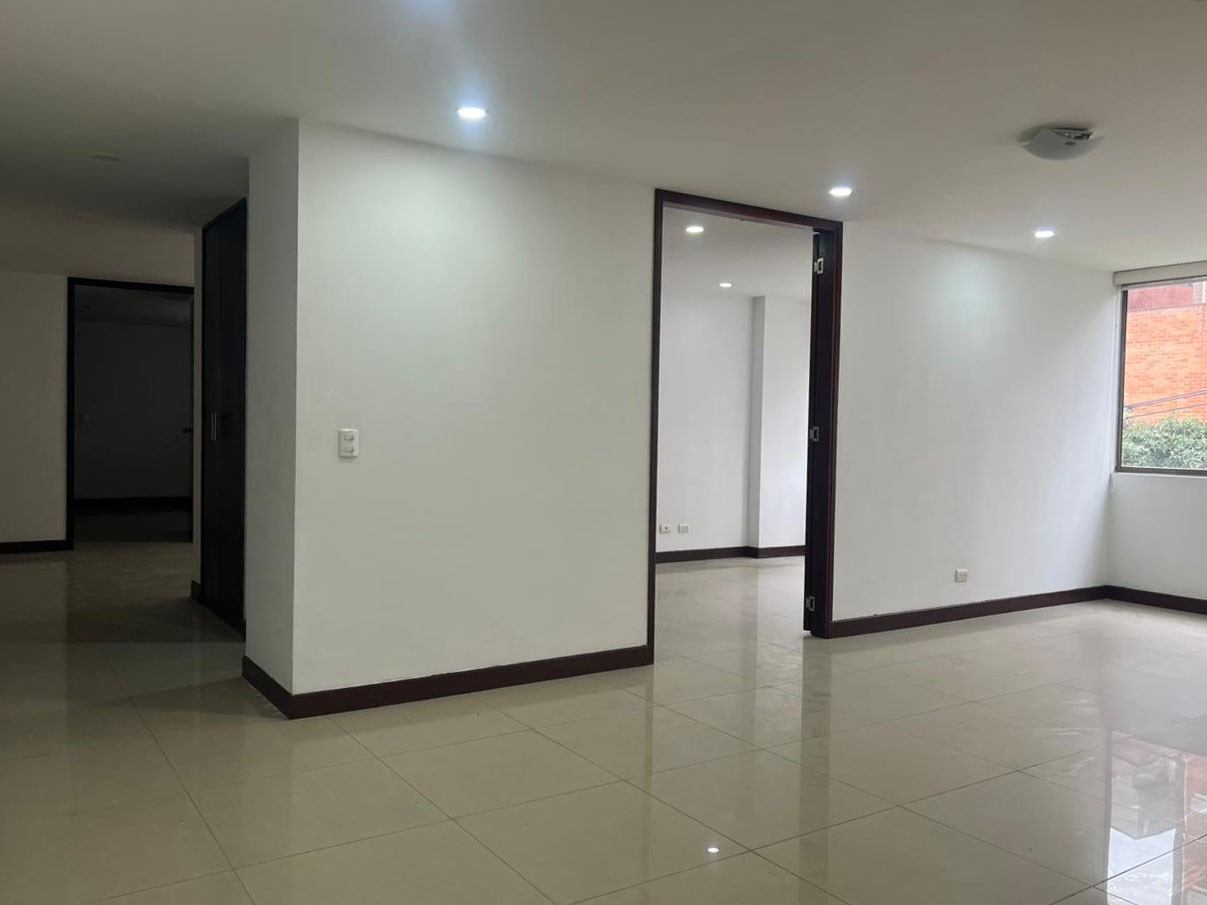 Apartamento en arriendo en Loma Benedictinos, Envigado · foto 15 de 18