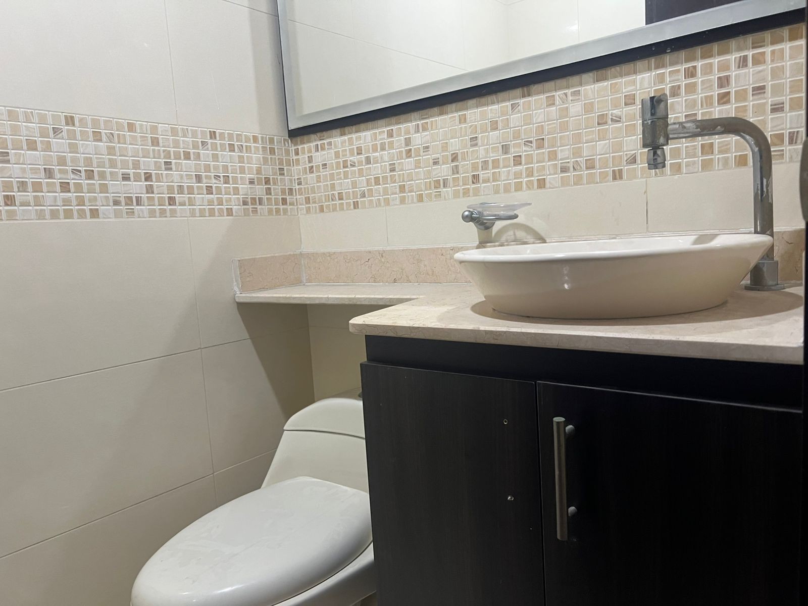 Apartamento en arriendo en Loma Benedictinos, Envigado · foto 17 de 18