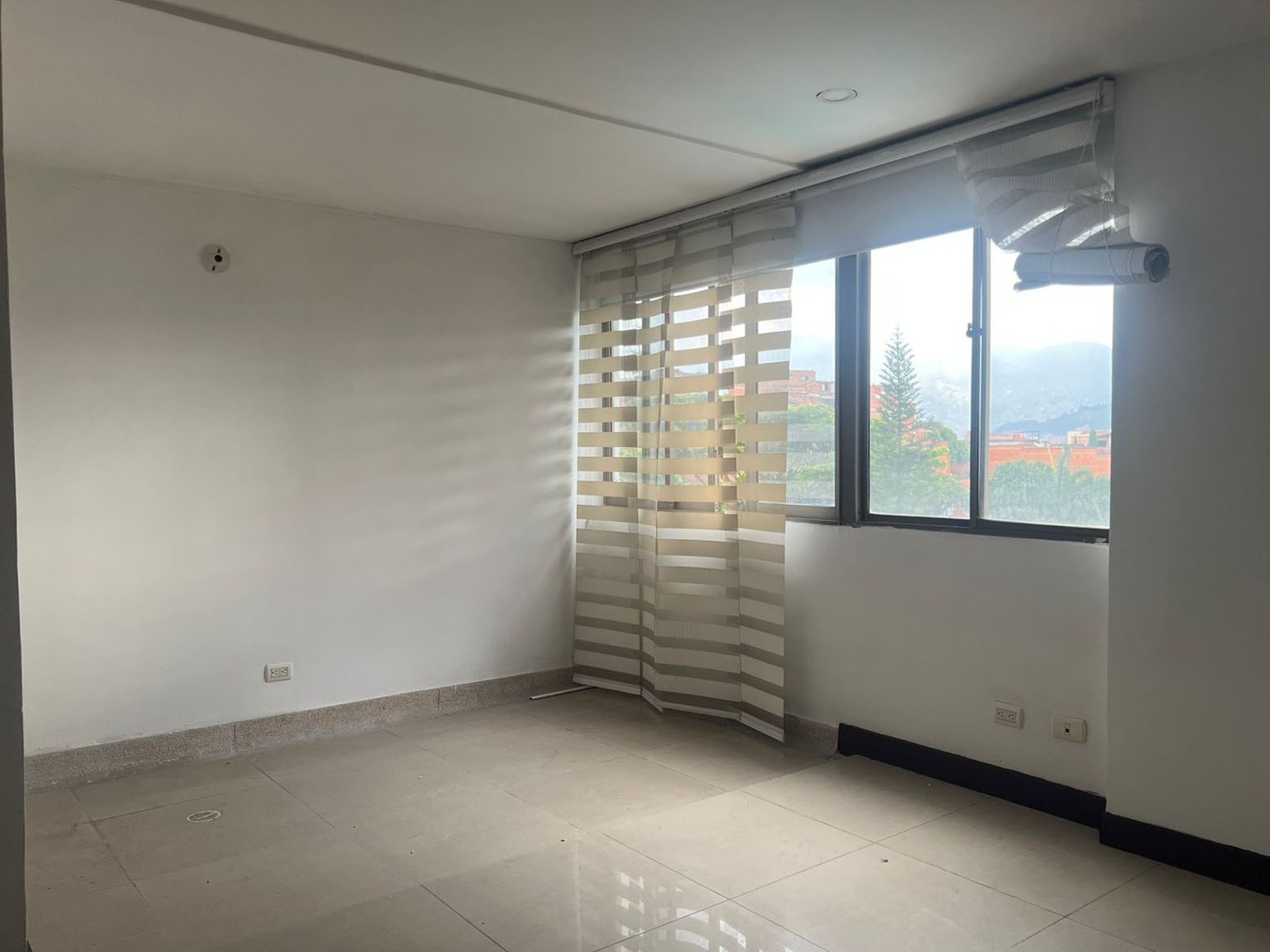 Apartamento en arriendo en Loma Benedictinos, Envigado · foto 16 de 18