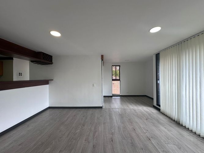Apartamento en venta en El Poblado, Medellín · foto 6 de 17