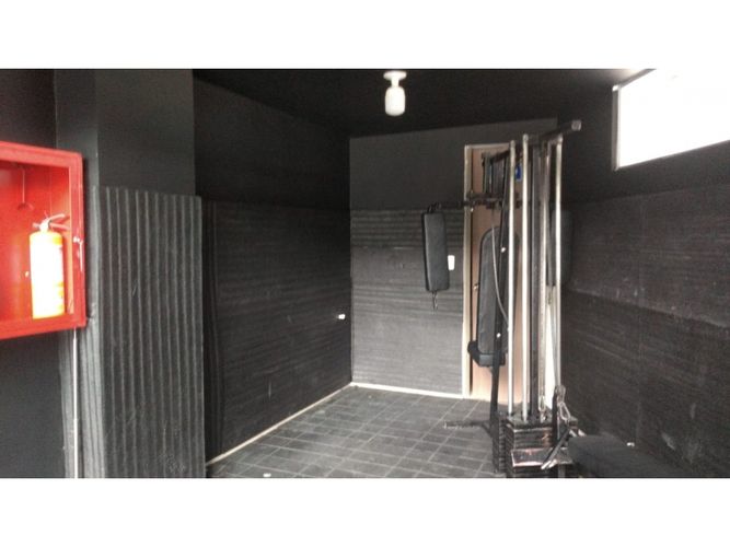Local en venta en Cámbulos, Manizales, 190 m² · foto 2 de 9