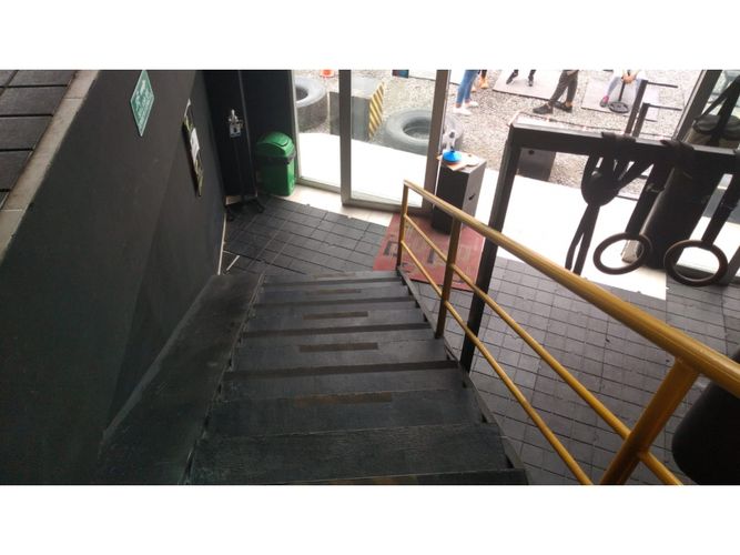 Local en venta en Cámbulos, Manizales, 190 m² · foto 5 de 9