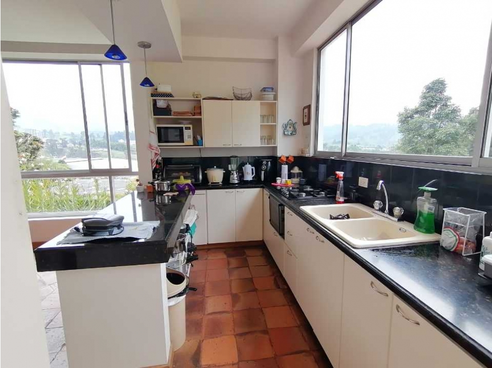 Casa en venta en Cerros De Alhambra, Manizales · foto 3 de 13