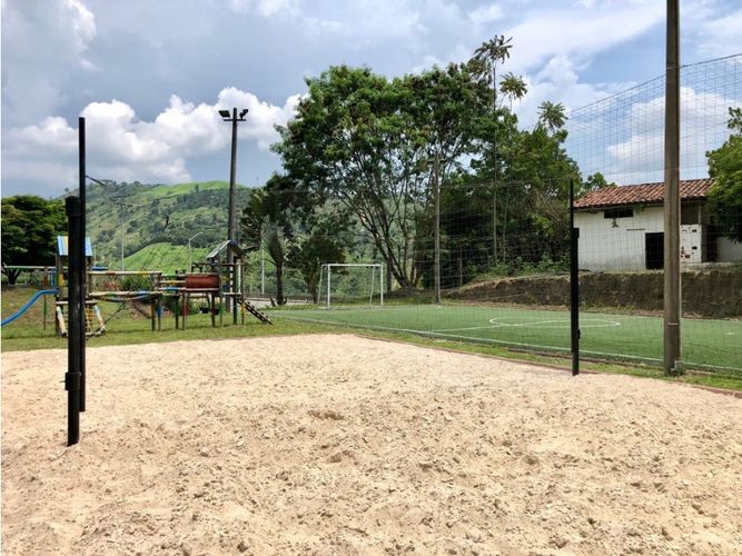 Lote en venta en Santagueda, Manizales, 1802 m² · foto 6 de 7