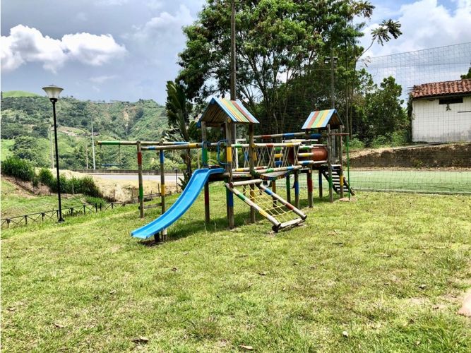 Lote en venta en Santagueda, Manizales, 1802 m² · foto 7 de 7