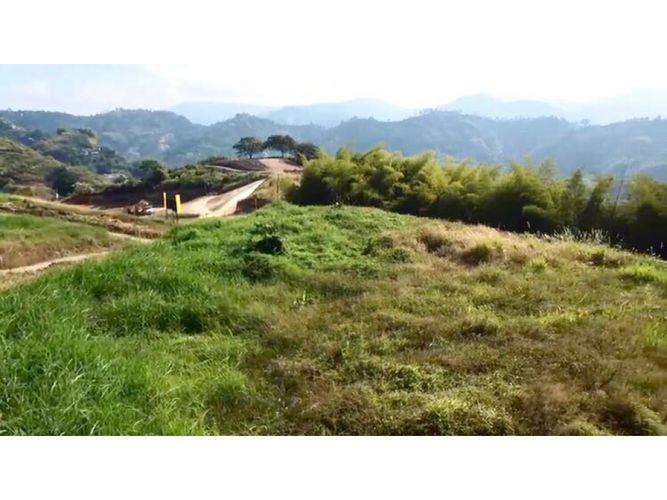 Lote en venta en La Trinidad, Manizales, 1669 m² · foto 9 de 12