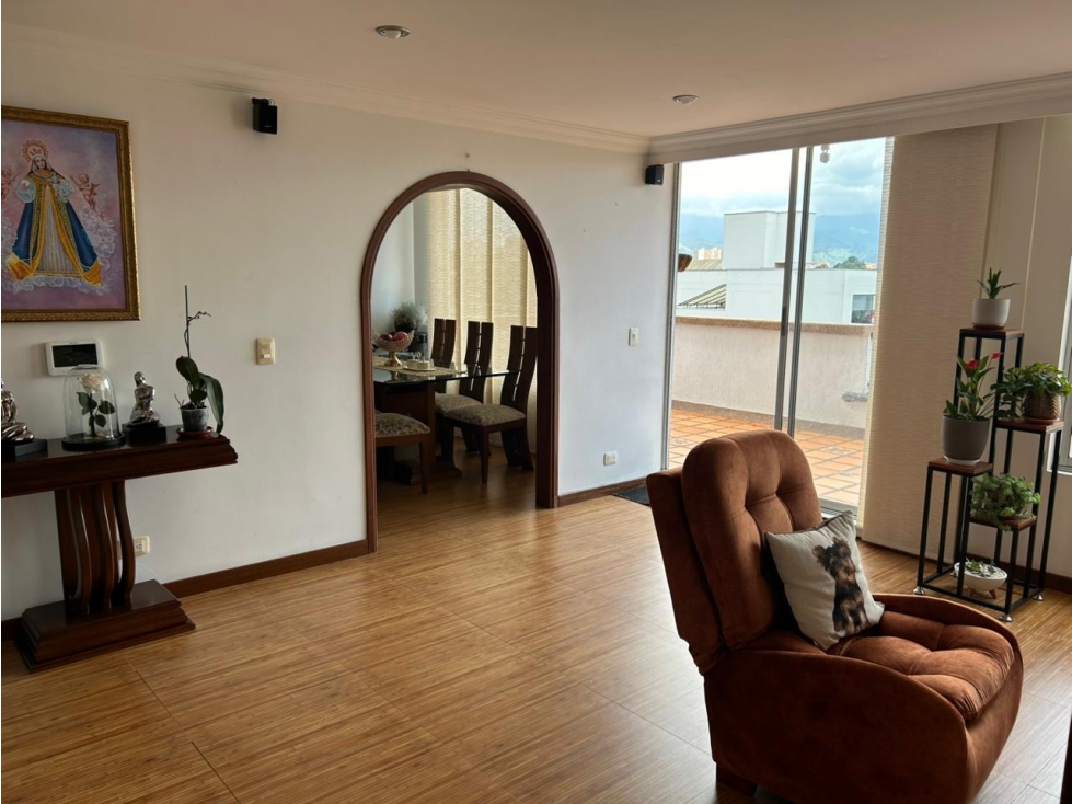 Apartamento en venta en La Arboleda, Manizales · foto 3 de 24